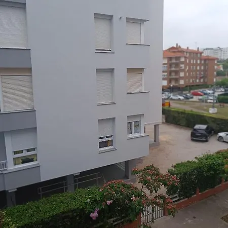 La Campanilla-suances Apartment *